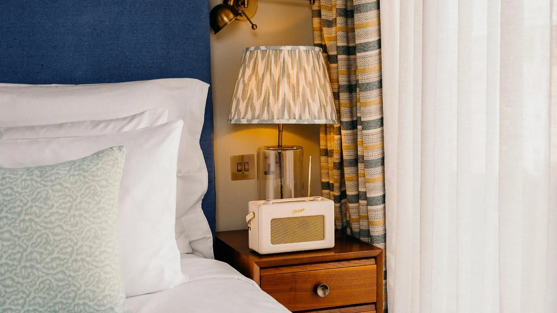 Redchurch Townhouse London 5*,