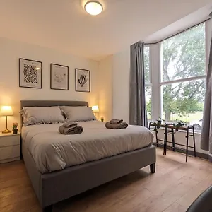 Сasa de vacaciones Near Centre Private Bath Free Parking